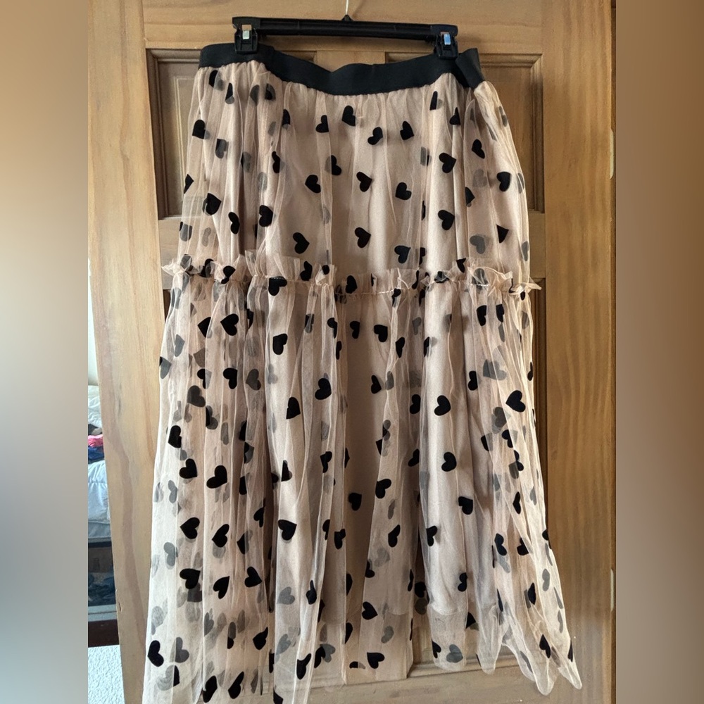 SHEIN Curve Tulle skirt, apricot with black, Size 2XL
